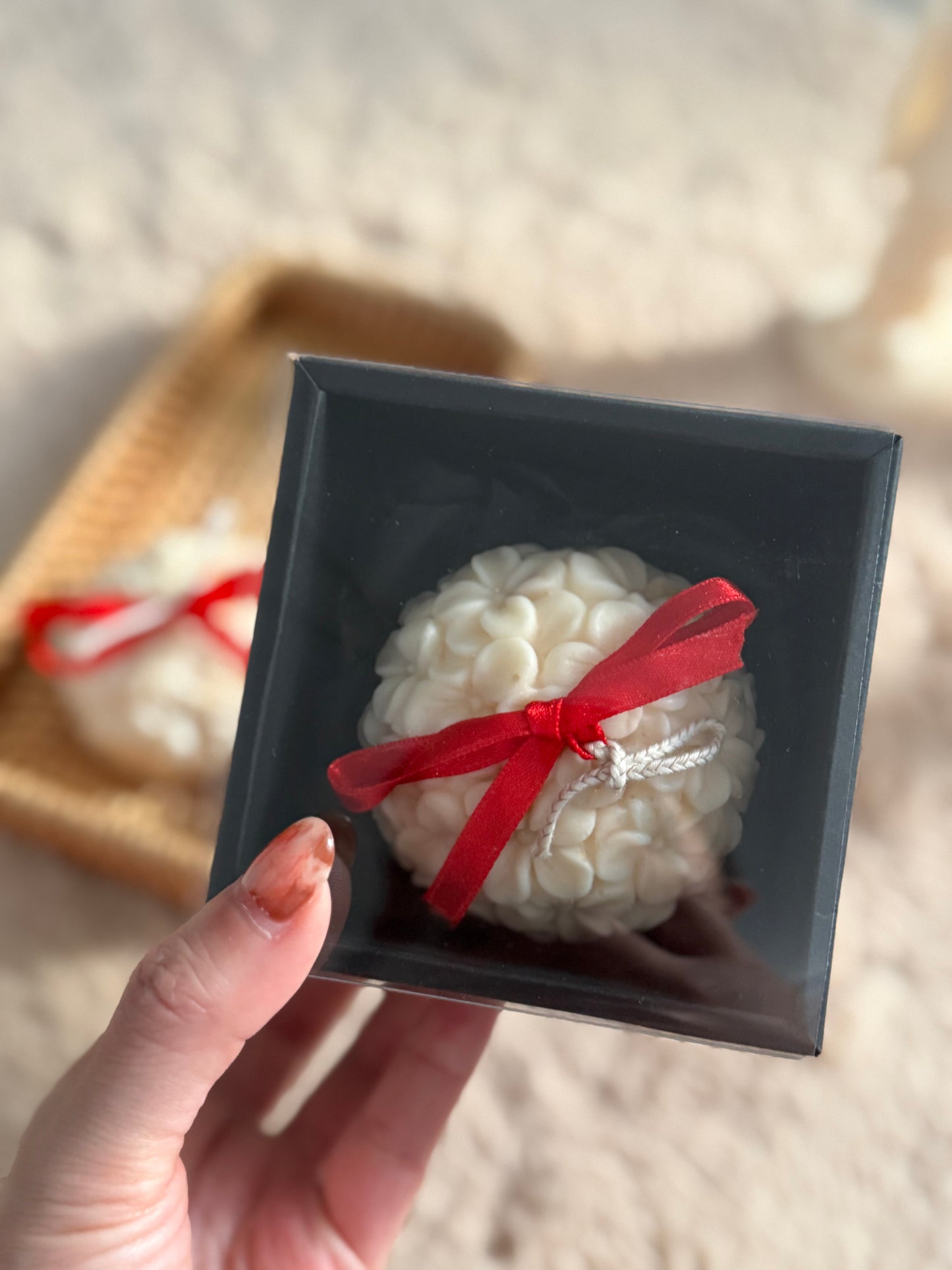 Hydrangea Ornament Candle